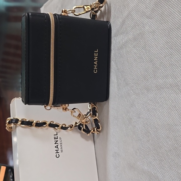 Chanel Black and Gold Women's Bag - Picture 10 of 10